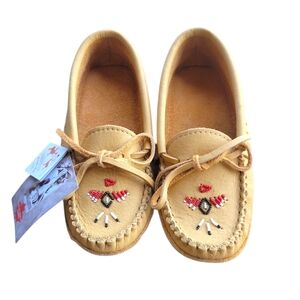 NWT | Laurentian Chief | Moose Hide Leather Beaded Moccasins-Made In Canada 🇨🇦